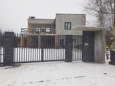 ЗАО Белстройтехнология предлагает изготовление откатных ворот на заказ в Минске